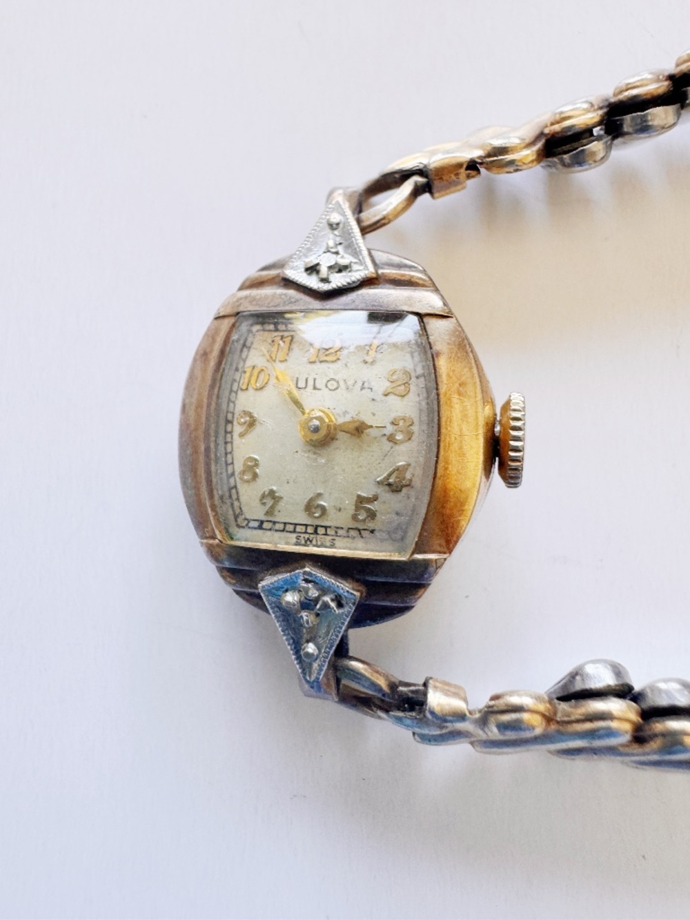 Bulova 10K Gold Filled Womens Watch 16mm 5.25 Inch Mechanical Runs Vintage